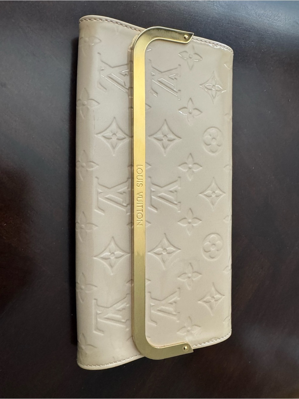 Louis Vuitton Pale Pink Vernis Patent Leather Wristlet Clutch with Gold Hardware - Picture 3 of 9